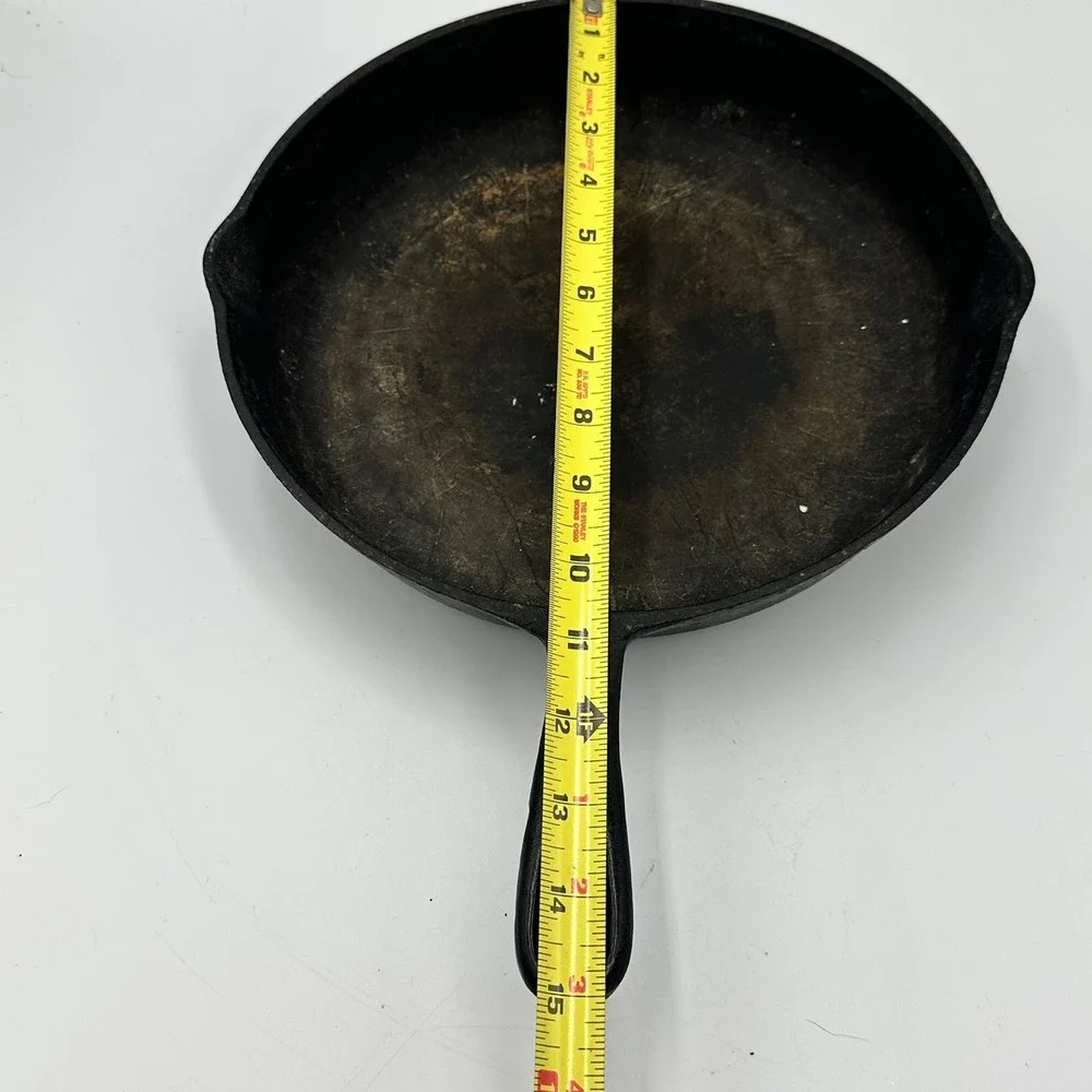 Vintage Cast Iron Skillet No 8 10 5/8 Inch Black Round Restoration Project Pan